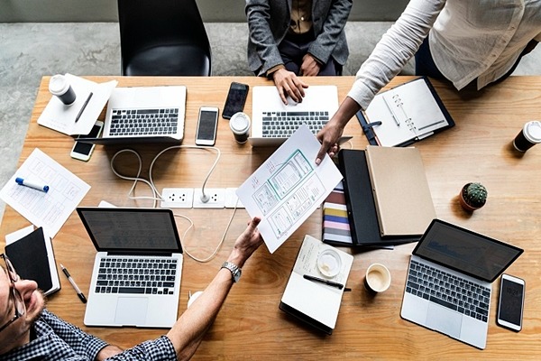 Keunggulan Domisili Virtual Office Serta Kelemahannya para pekerja perusahaan virtual office