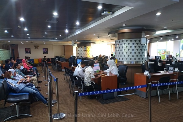 Urus Legalisasi Usaha Kini Lebih Cepat para pelaku usaha sedang mengurus legalisasi usahanya